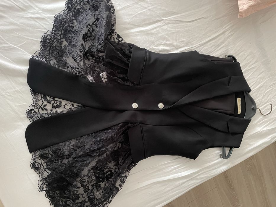 Елегантен черен комплект с дантела