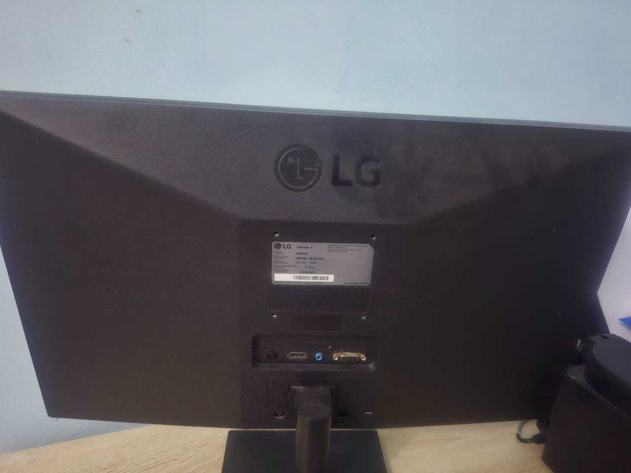 Монитор LG 24  в хорошем состоянии