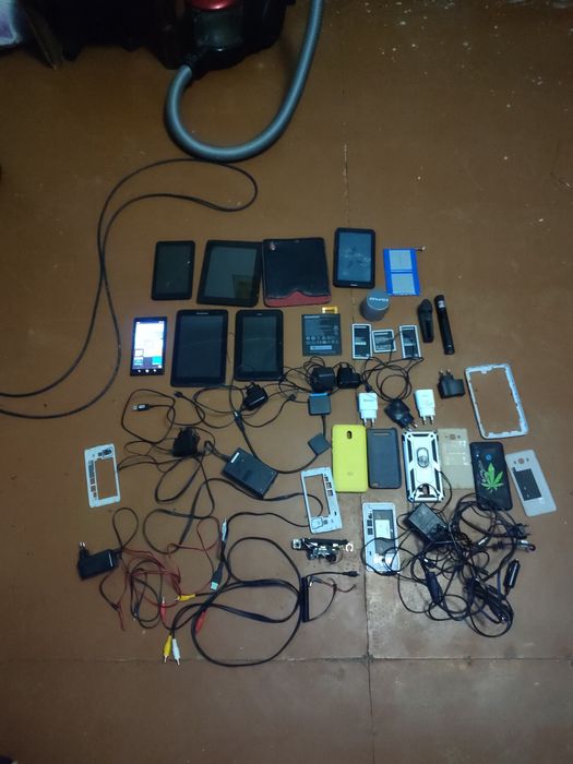 Телефоны на запчасти