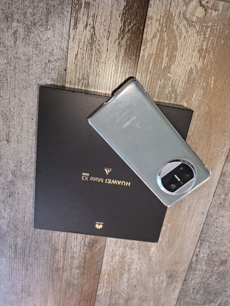 Huawei Mate X3 без забележка