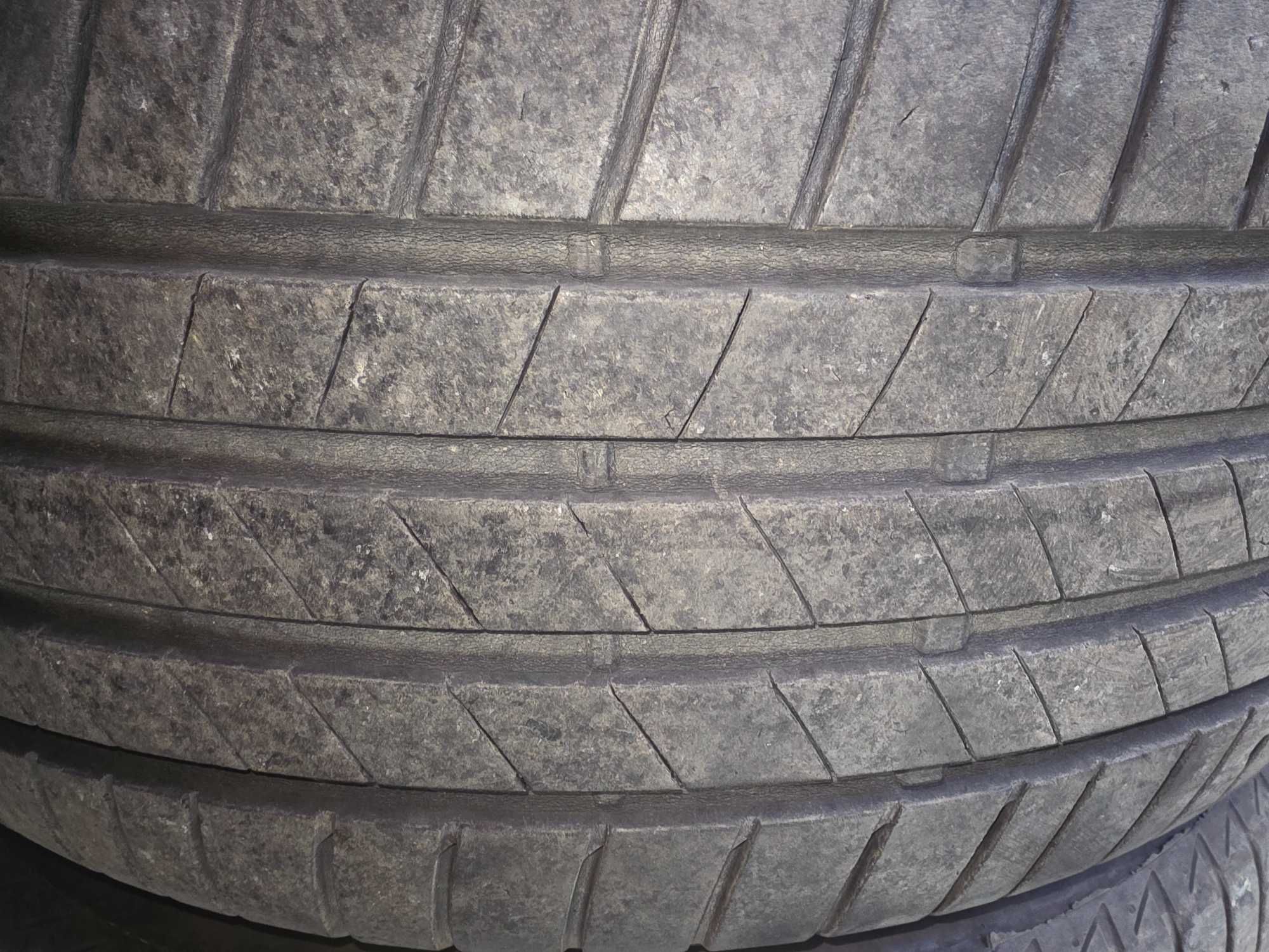 245/45/r18 Bridgestone