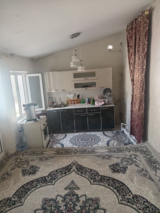 Hovli uy sotiladi 7 sotih