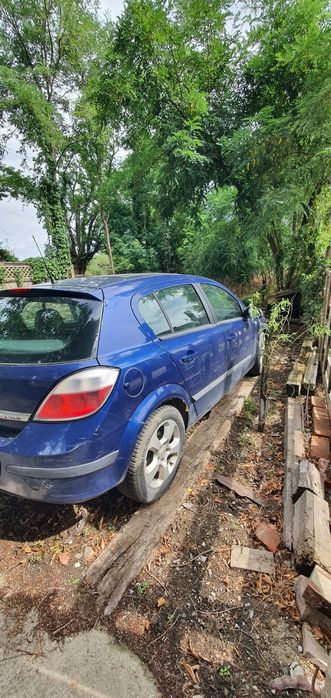 Dezmembrez  Opel astra h