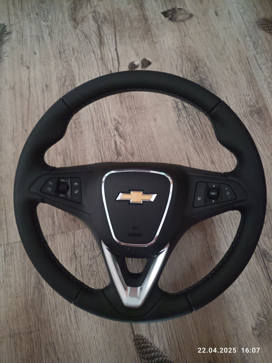 Новый руль от Шевроле ( дизайн opel astra k)