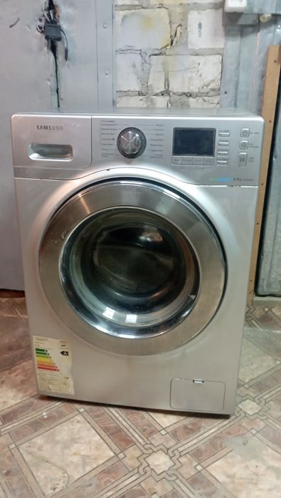 Продам стиральную машину Самсунг на 8 кг