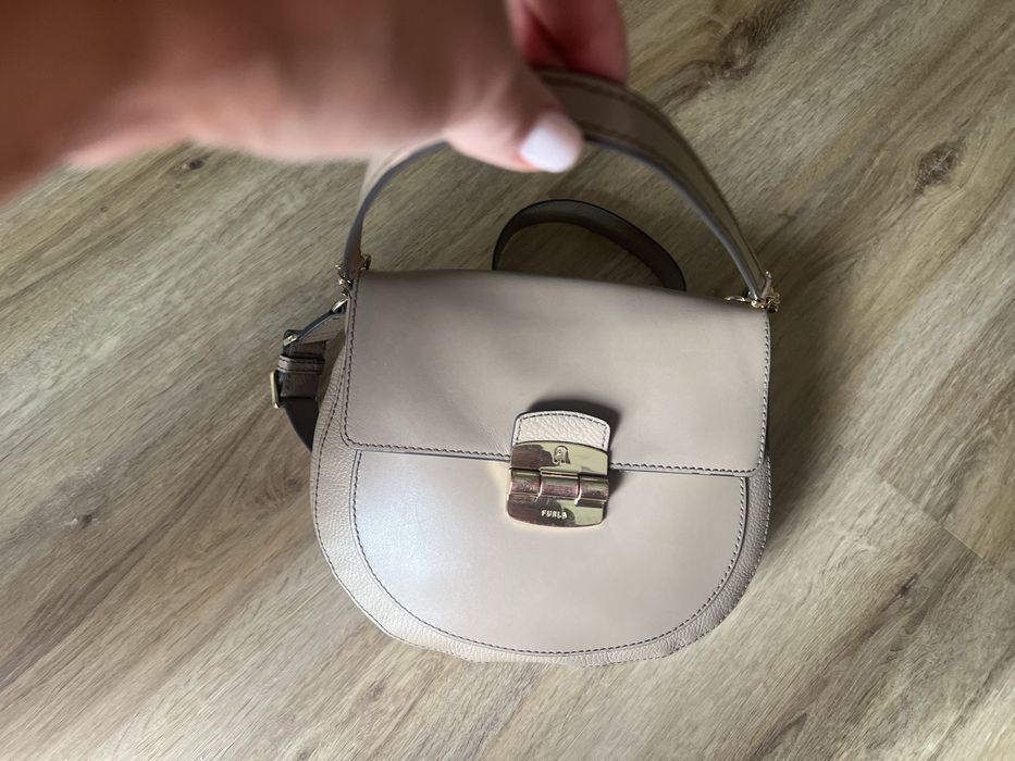 FURLA  340лв цвят капучино