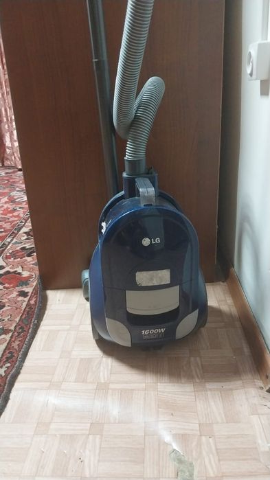 Пылесос б/у в хорошем состоянии