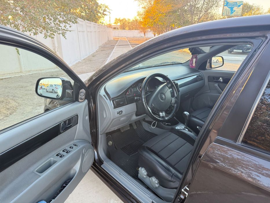 Chevrolet Gentra AT