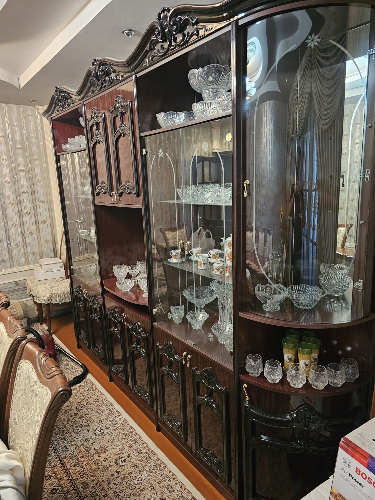 Стенка  в классическом стиле