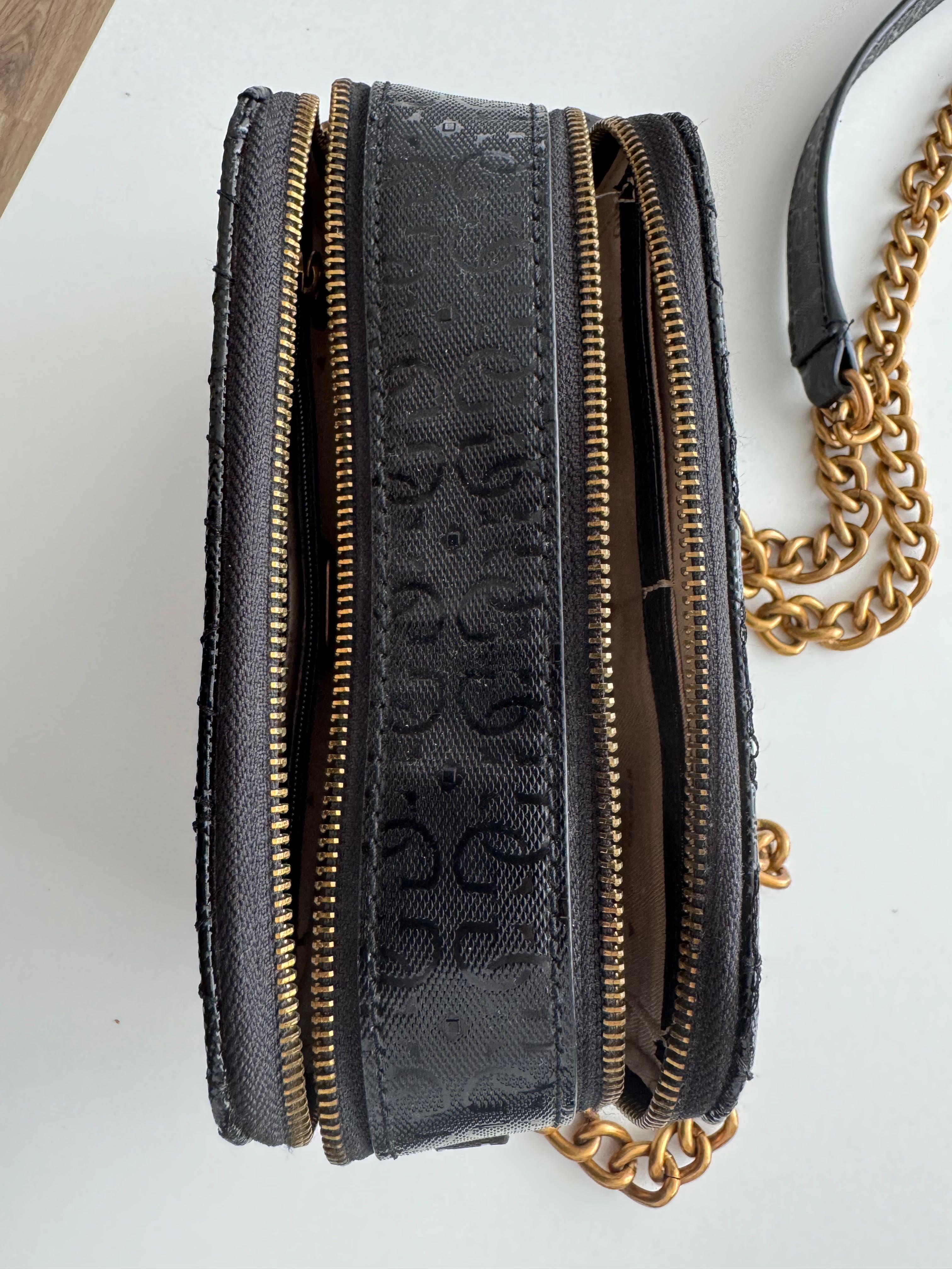 Дамска чанта Guess - малка, черна