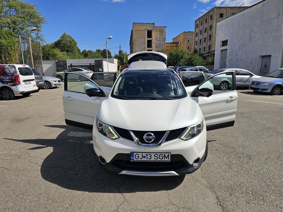 Vând Nissan Qashqai TEKNA ALL-MODE 4×4