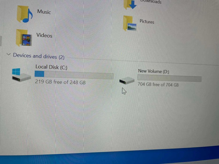 14 IPS Asus ZenBook UM433 Ryzen 7 3700U Radeon Vega 10 8GB RAM 1TB SSD