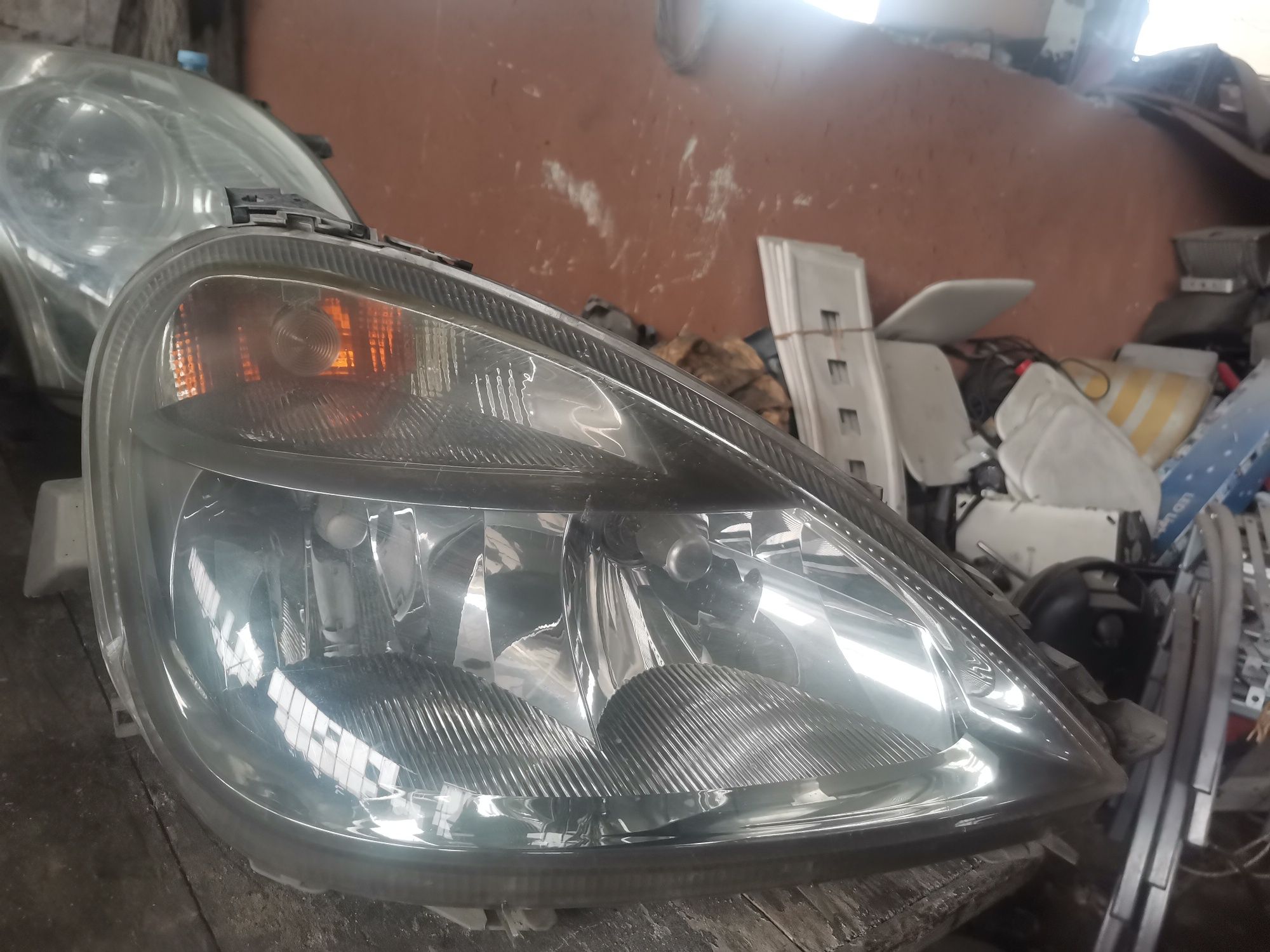 Oргинален десен фар за Мерцедес а класа facelift Mercedes a class