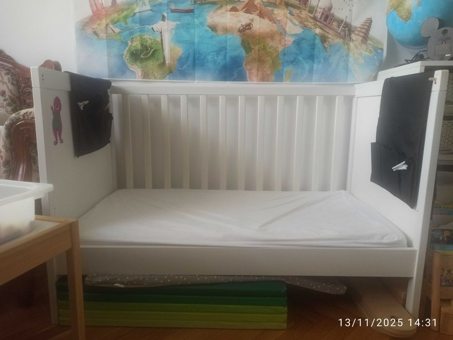 Бебешко креватче ИКЕА + матрак + чаршафи