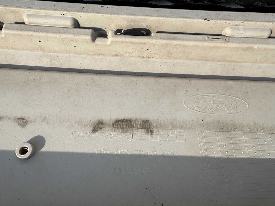 Bara fata Ford Focus 3 facelift dupa 2014 originala cod F1EB-17757-AJ