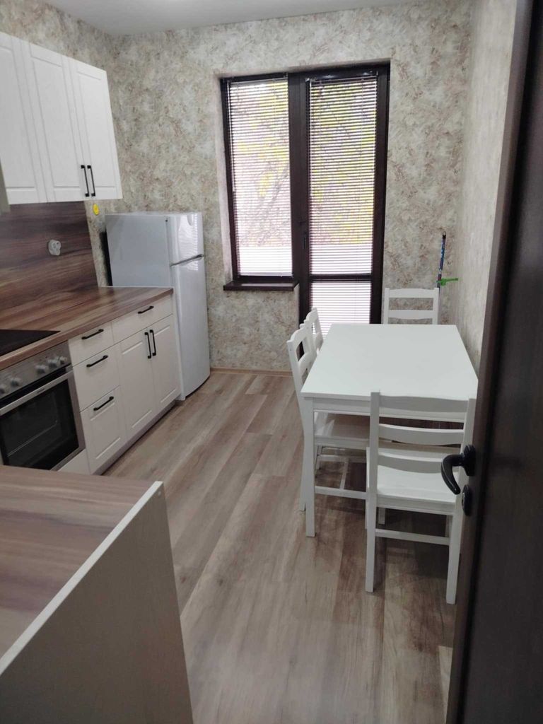 Дава се под наем Едностаен апартамент в Перник, Изток - 50 кв.м за 306 € - Снимка #4