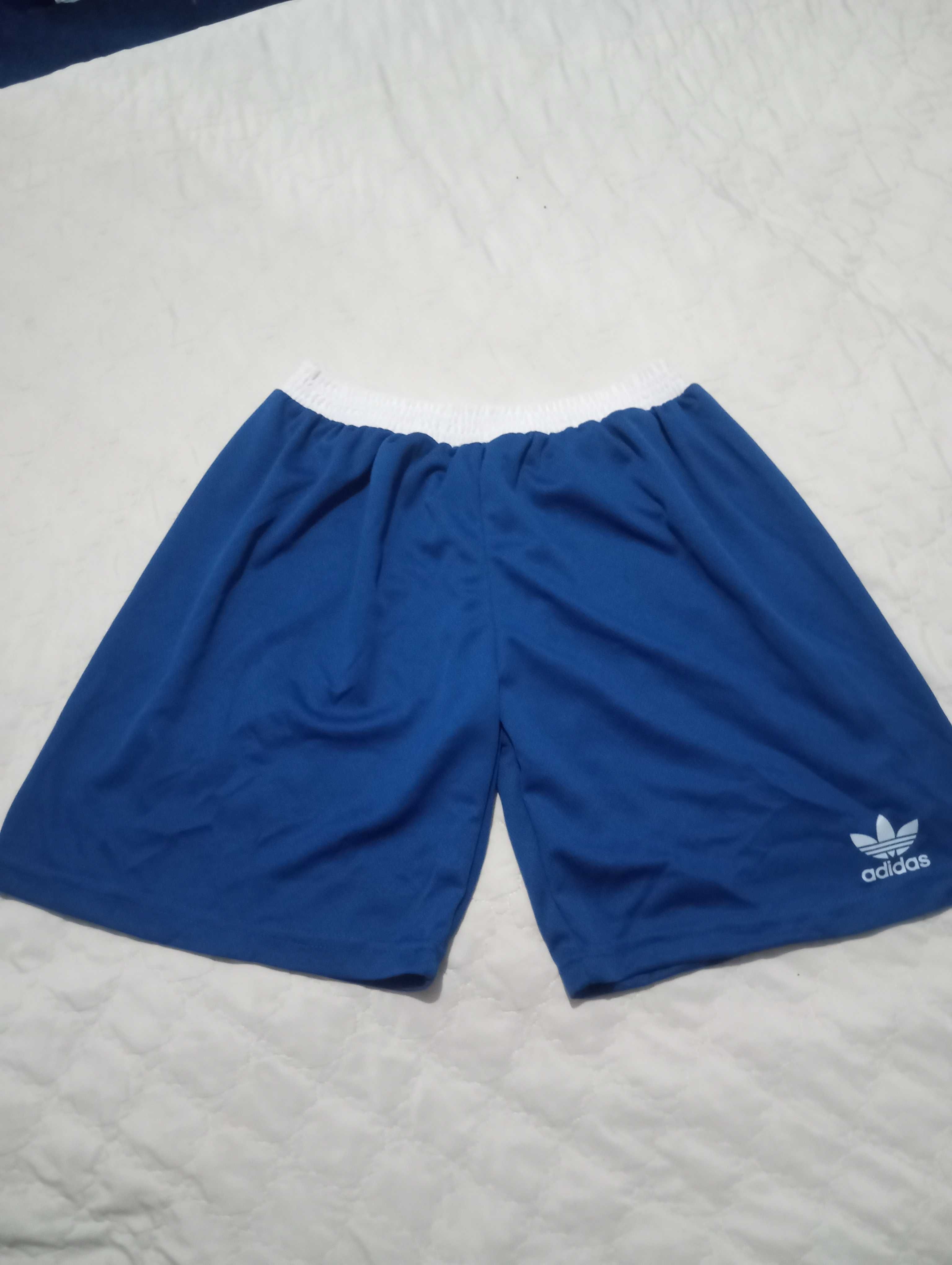 Erkaklar va oʻrta yosh oʻgʻil bolalar uchun sport shortiklari