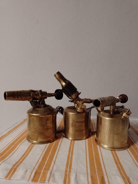 Diferite piese din bronz