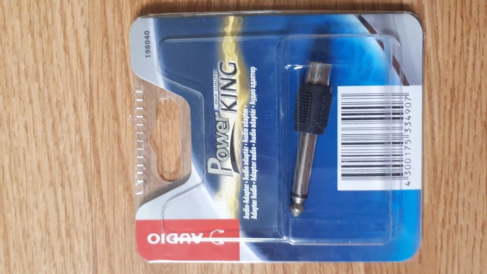 Accesorii noi, sigilate in ambalaj original