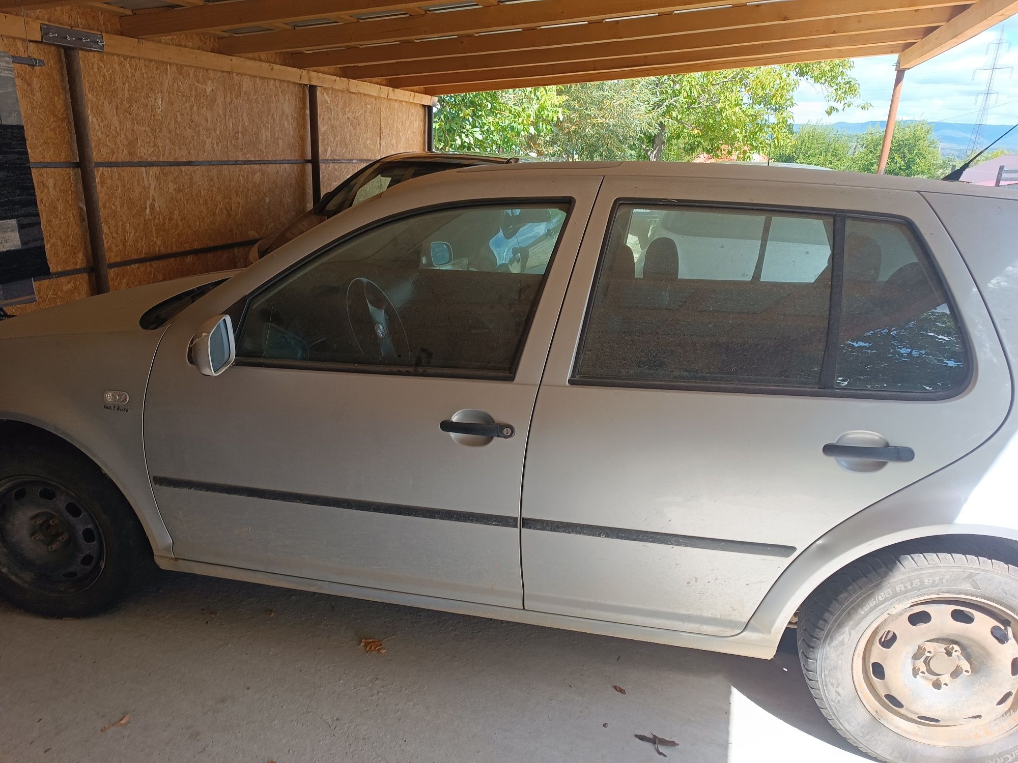 De vînzare golf 4  1.4 benzină