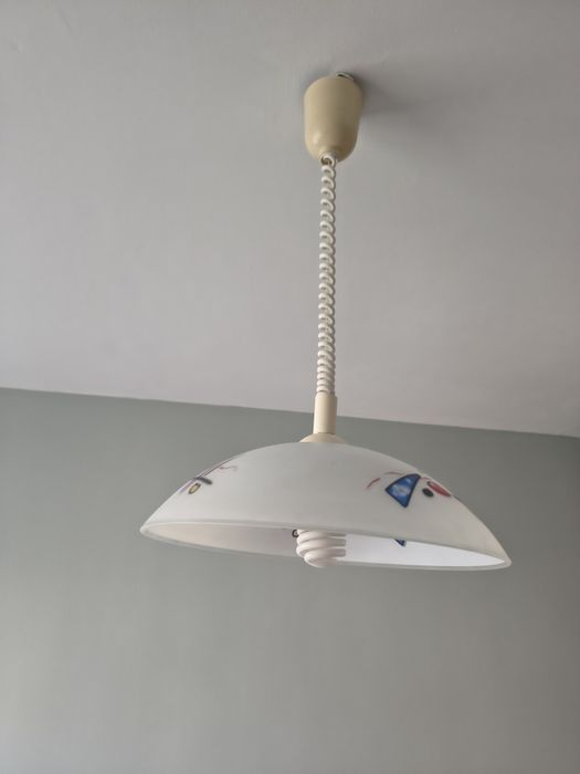 Таванна лампа с механизъм за височина