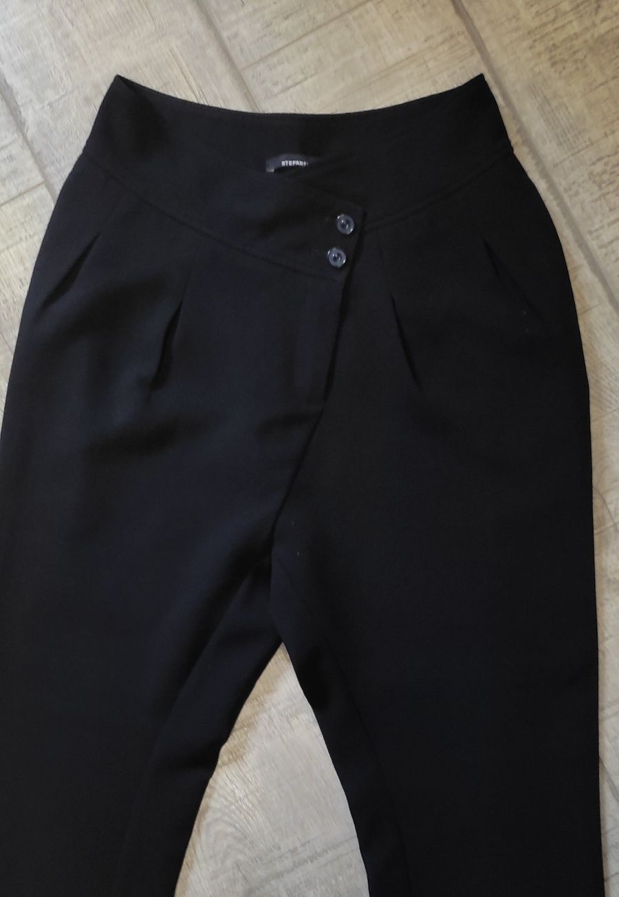 Pantaloni Stefanel marimea 40