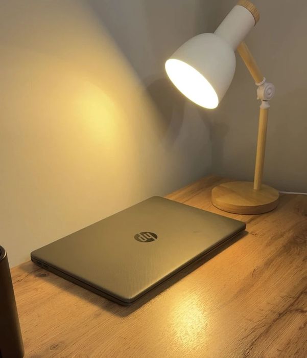 Лампа настольная