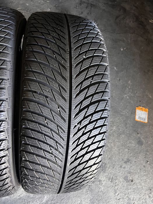 2 anvelope iarna 235/45/20 , Michelin , DOT 2022 , 7.8 mm