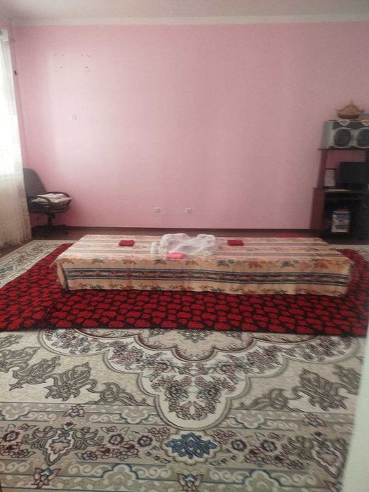 Уй сотилади котедж