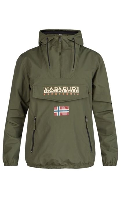 Geaca Napapijri, noua cu eticheta