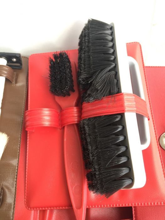 военни несесери