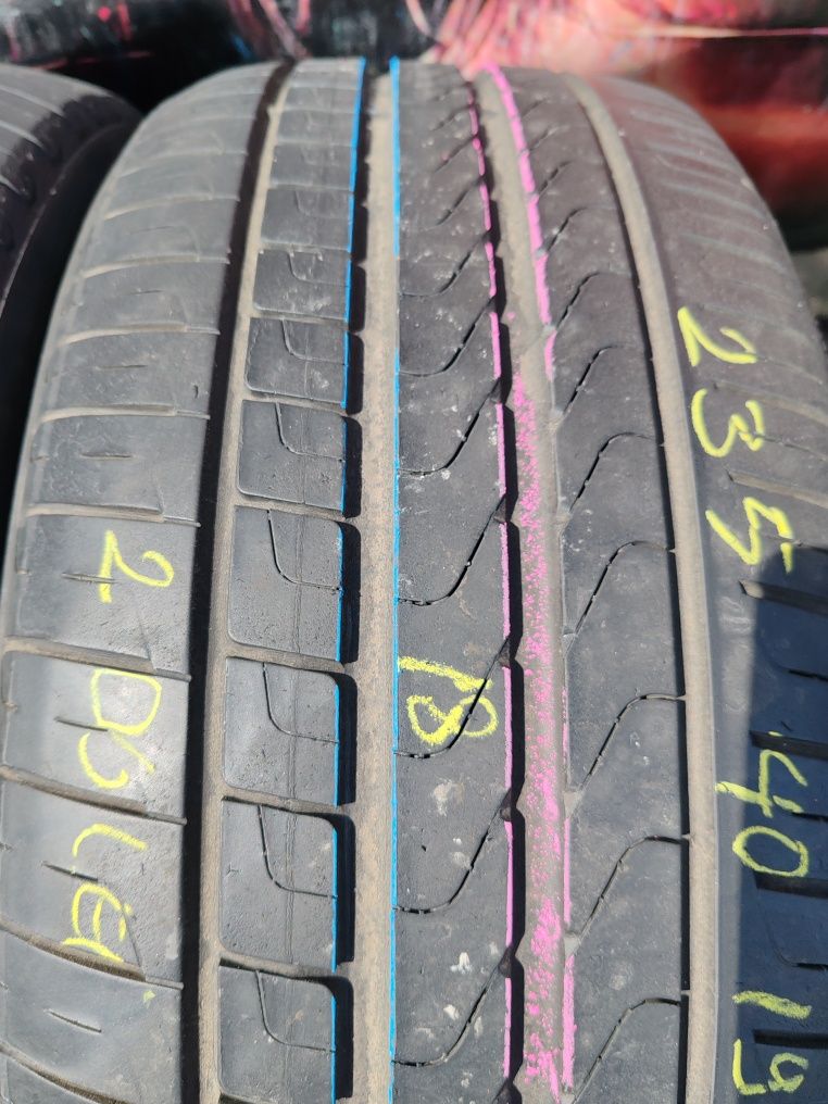 235 40 19 vara Pirelli