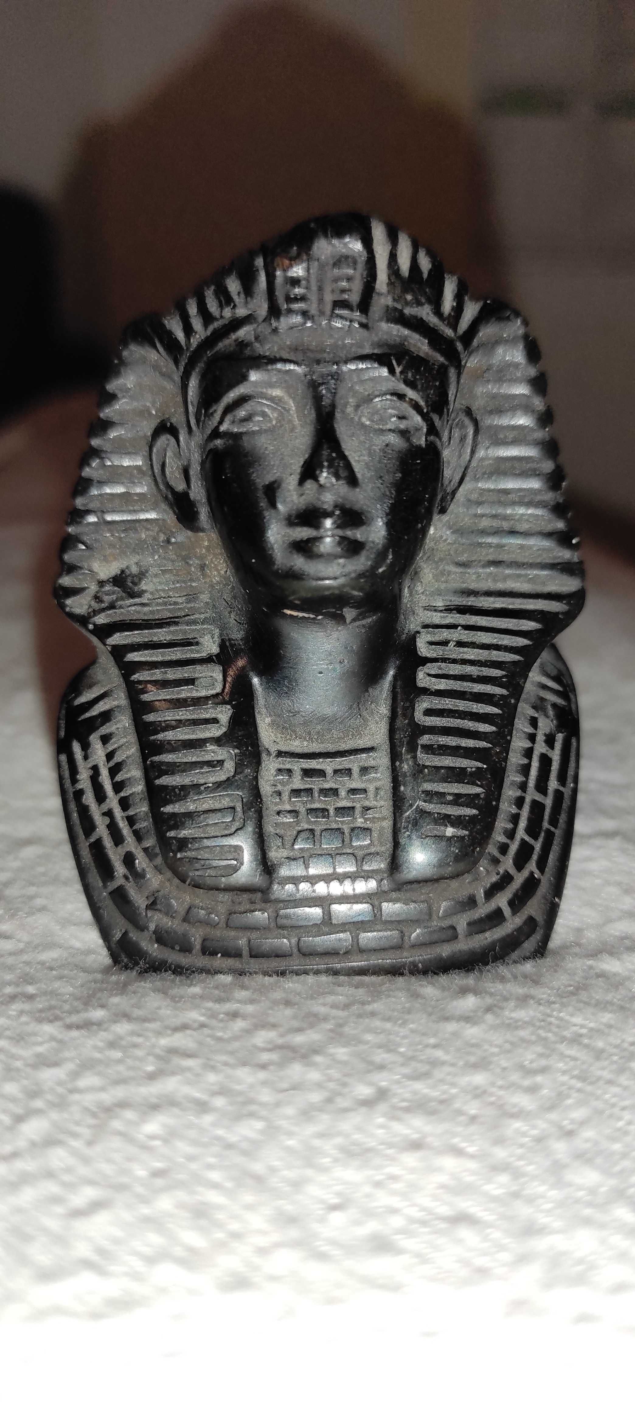 Старинни египетски фигури