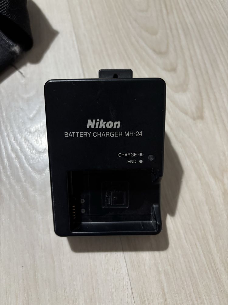 Camera foto DSLR Nikon D3100 - pachet complet