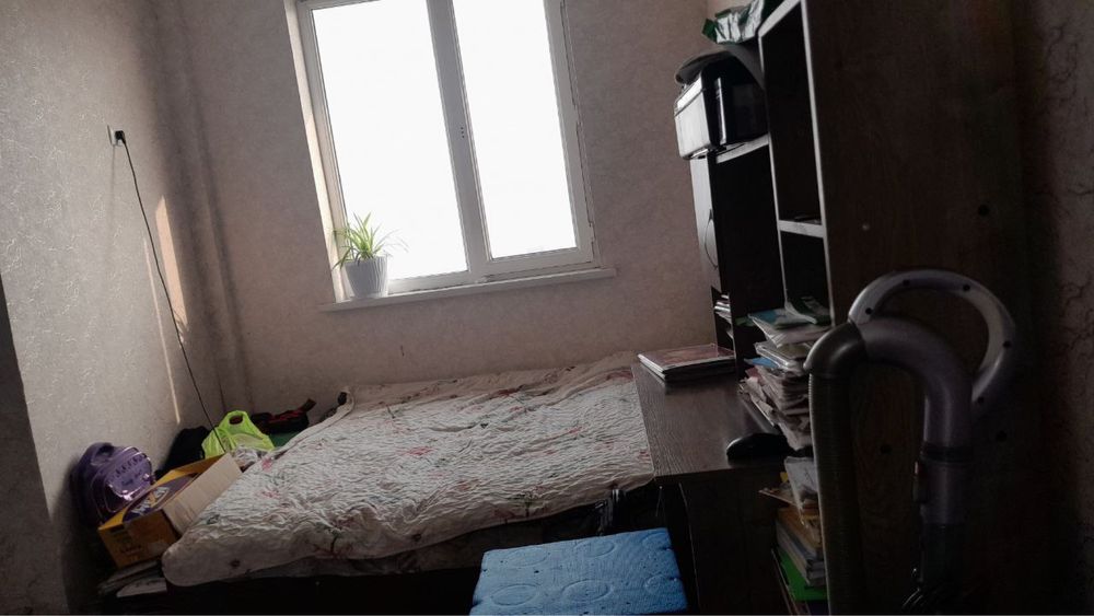 Uy sotiladi  yangi bozorni yonida