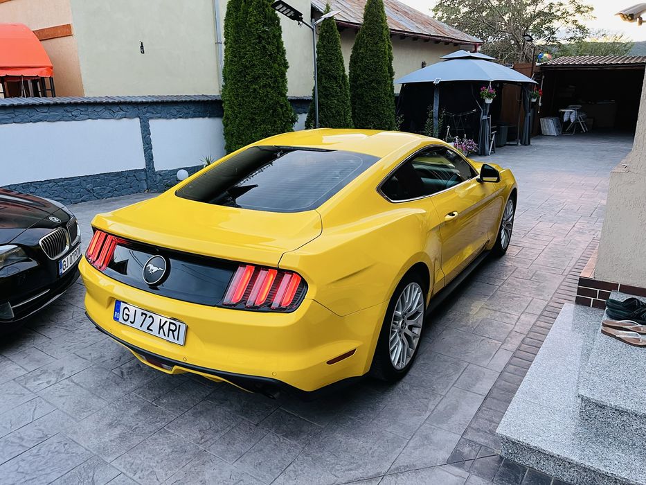 Ford Mustang 2.3 EcoBoost Manual