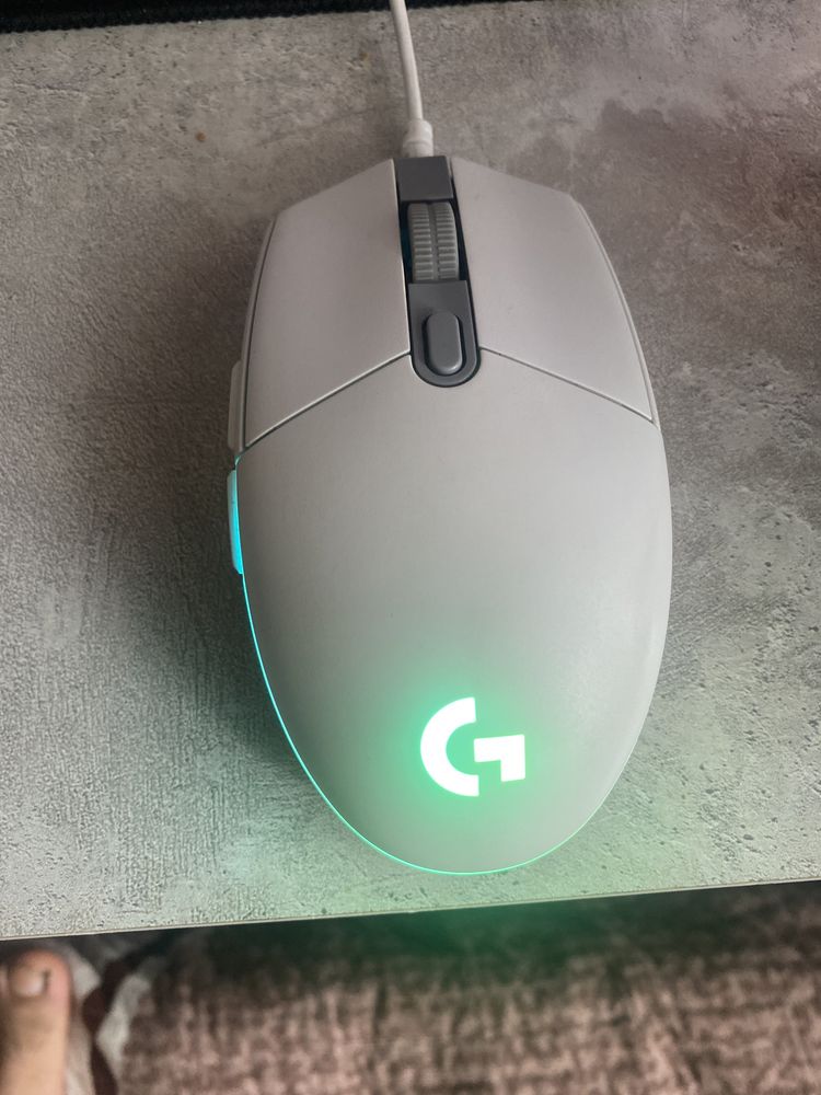 Продам игровую мышь Logitech g102