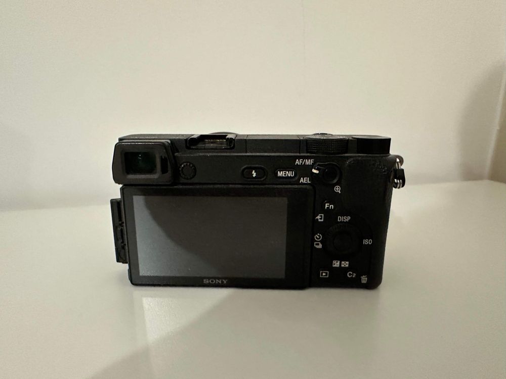 Sony A6300 Mirorrless cu 2 obiective