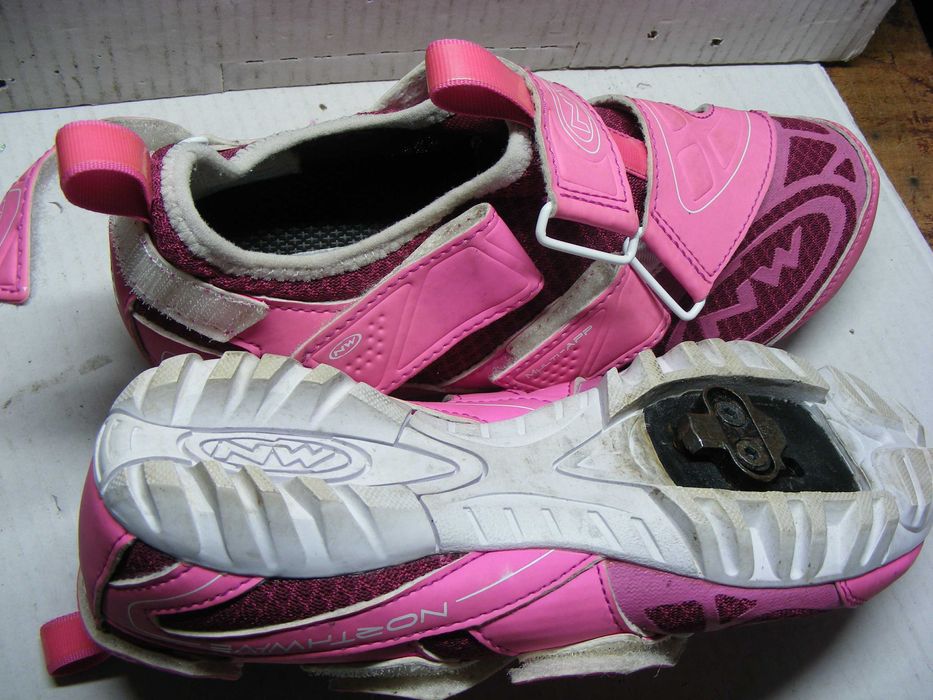 Обувки  номер 38