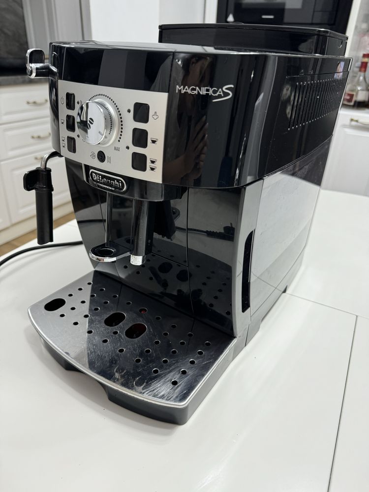 Espressor automat De'Longhi Magnifica S ECAM 22.112.B