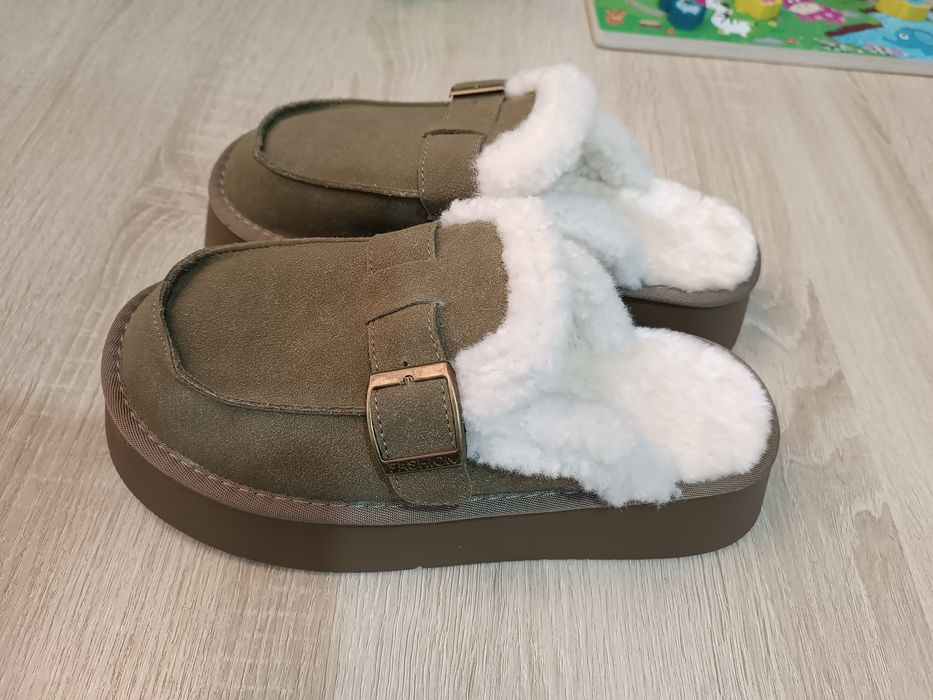 Продаются женские теплые тапочки новые