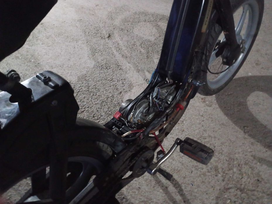 Piaggio ciao mix 49cc (sistemul de alimentare de ulei nu merge)