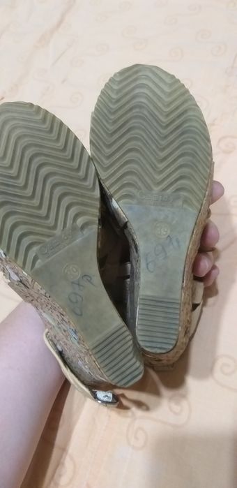 Босоножки летние 39 размер б/у фирменные привезенные