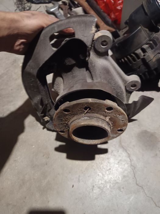 Предни шенкели със лагери за бмв е39