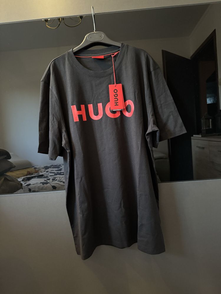 Vând tricou Hugo Boss