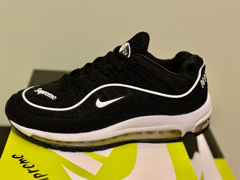Nike Air Max 98 Supreme - Черно и бяло, размери 41, 42, 43