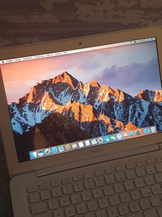 Vând Laptop Apple