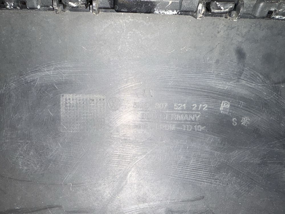 Задна броня за Volkswagen Golf 5 Plus
