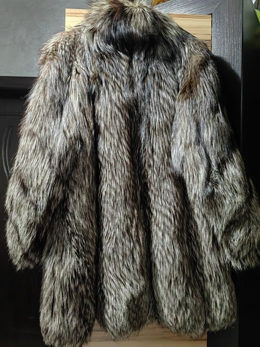 Уникално палто от цели кожи на сребърна лисица-550 лв до края на деня