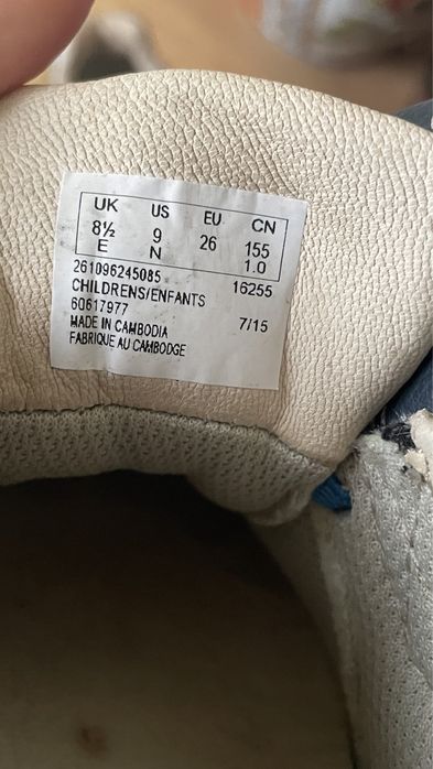 Нови детски кожени обувки Clarks номер 26